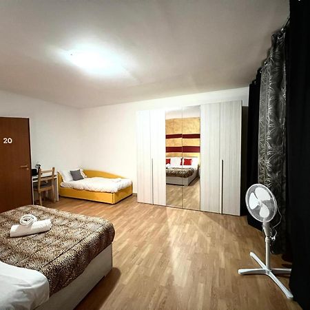 Venice Rooms Arian 01 メストレ エクステリア 写真