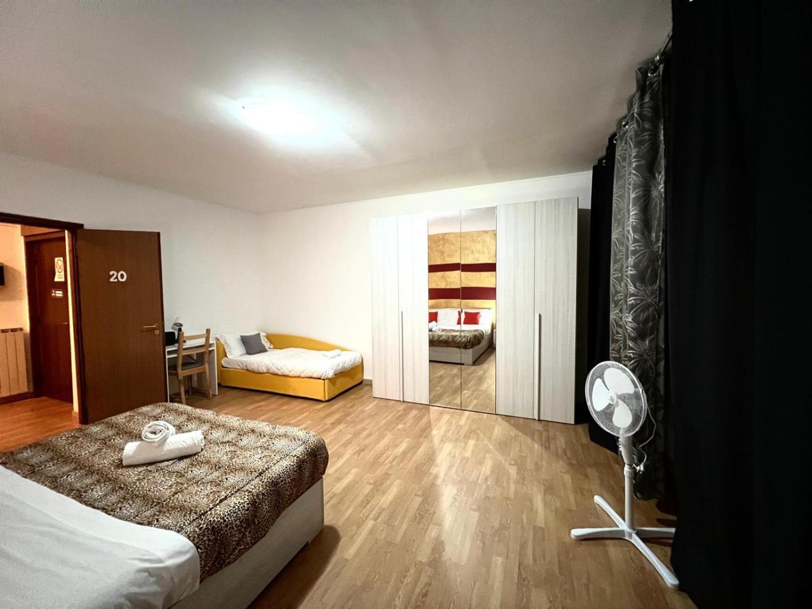Venice Rooms Arian 01 メストレ エクステリア 写真